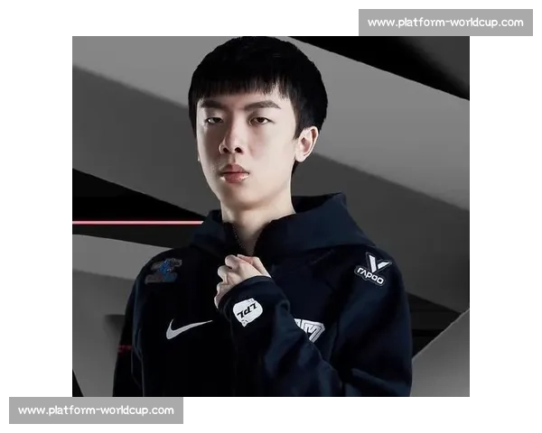 Smlz：昔日“电竞巨星”，如今的“退役选手”